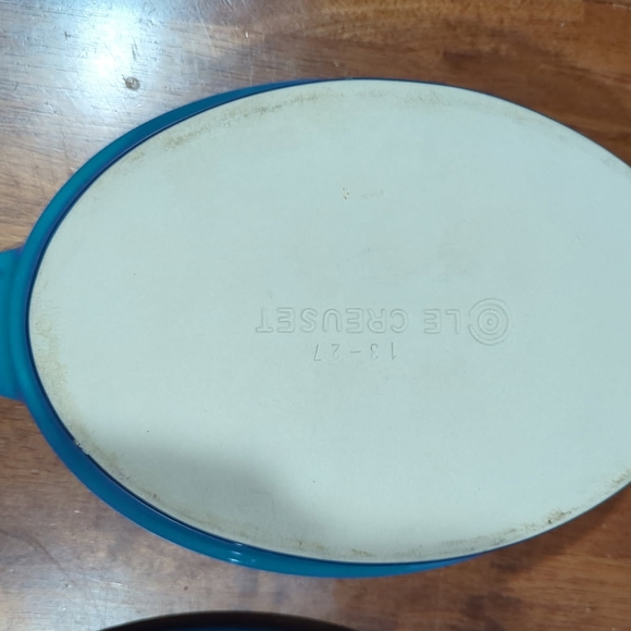 Le Creuset Ocean Blue Cast Iron Dutch Oven - Picture 4 of 5